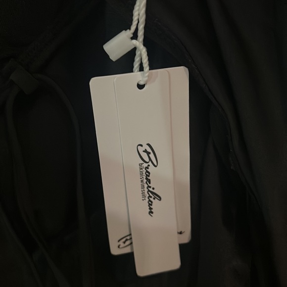 Low back belted front deep V Brazilian one piece swimsuit black size Medium - Picture 3 of 9